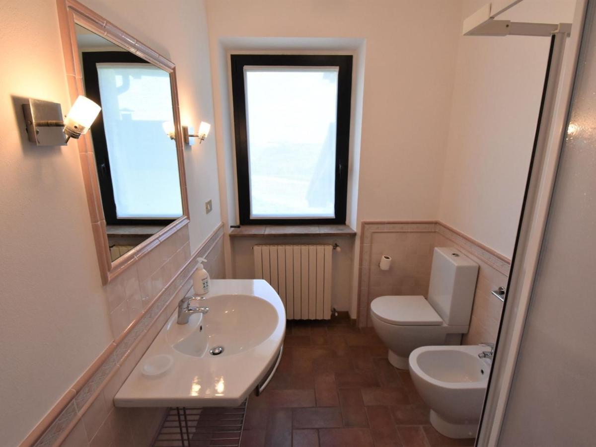 Holiday Home La Corte Bricca - Trilo Torretta By Interhome Castana  Екстериор снимка